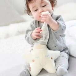 Fehn Spieluhr Stern Baby Love 22cm In Beige -Stilvolles Kinderspielzeug fehn spieluhr stern baby love 22cm in beige 3