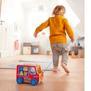 Haba Nachziehspielzeug Feuerwehrauto In Mehrfarbig 5 Haba Nachziehspielzeug Feuerwehrauto In Mehrfarbig – Bild 5